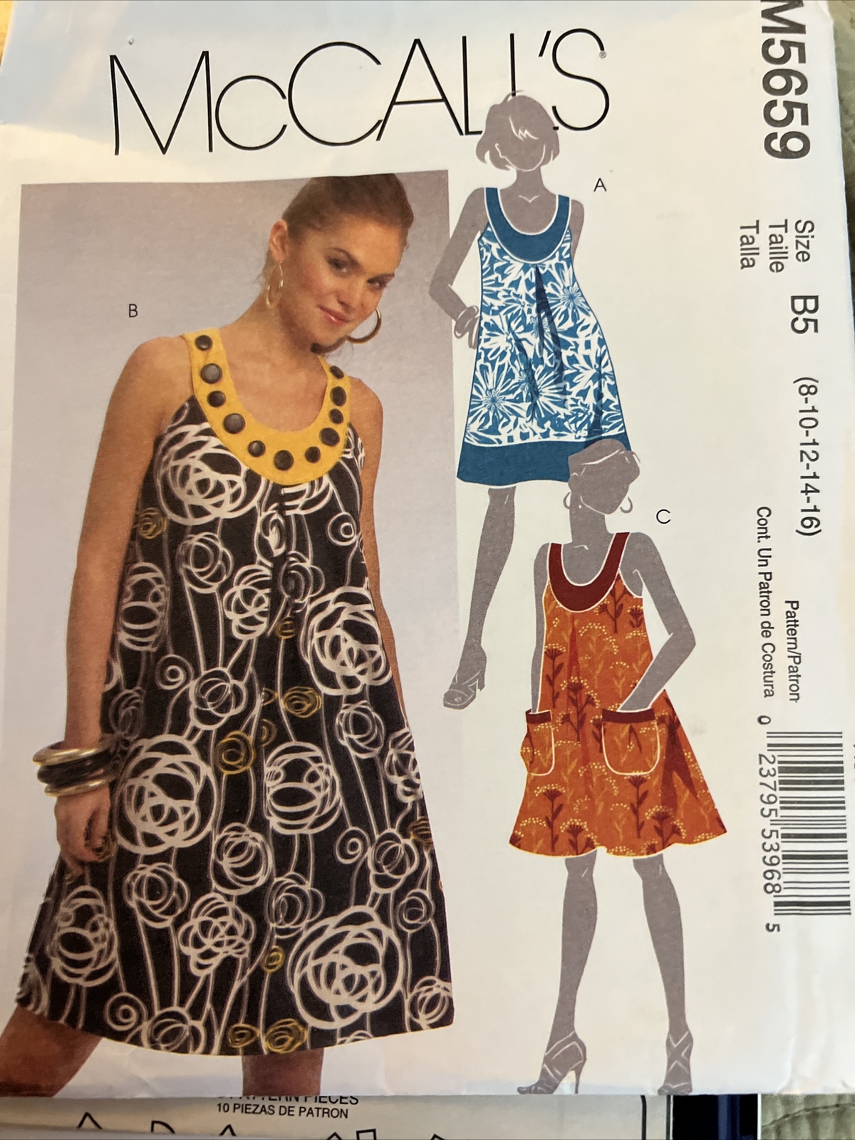 McCalls Sewing Pattern Dress yolk neckline full roomy 8-16 cut Complete
