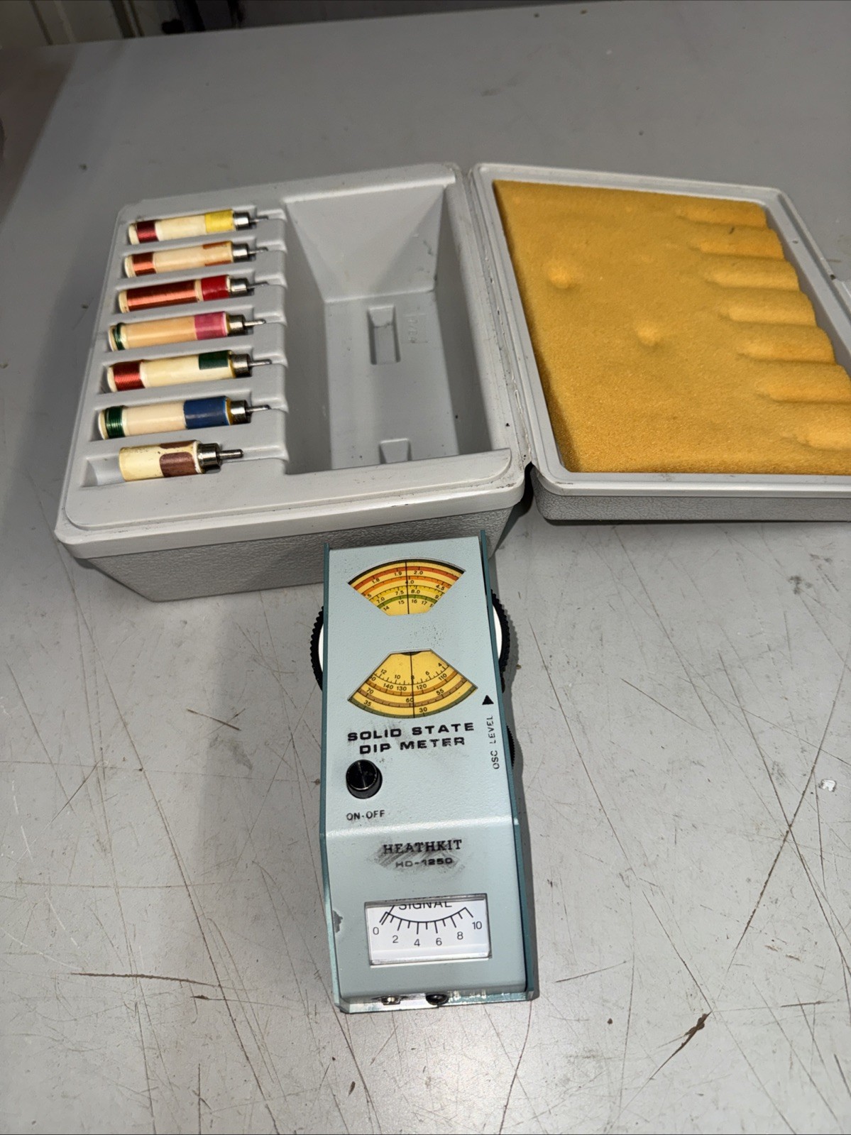 Vintage Heathkit Solid-State Dip Meter HD-1250 w Case 7 Coils 1.5-250 MHz Works