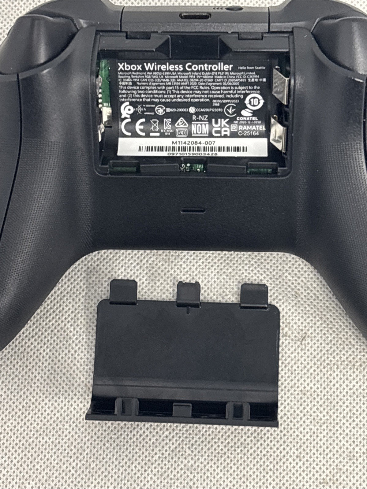 Microsoft Xbox Series X|S Wireless Controller - Model 1914 - Black