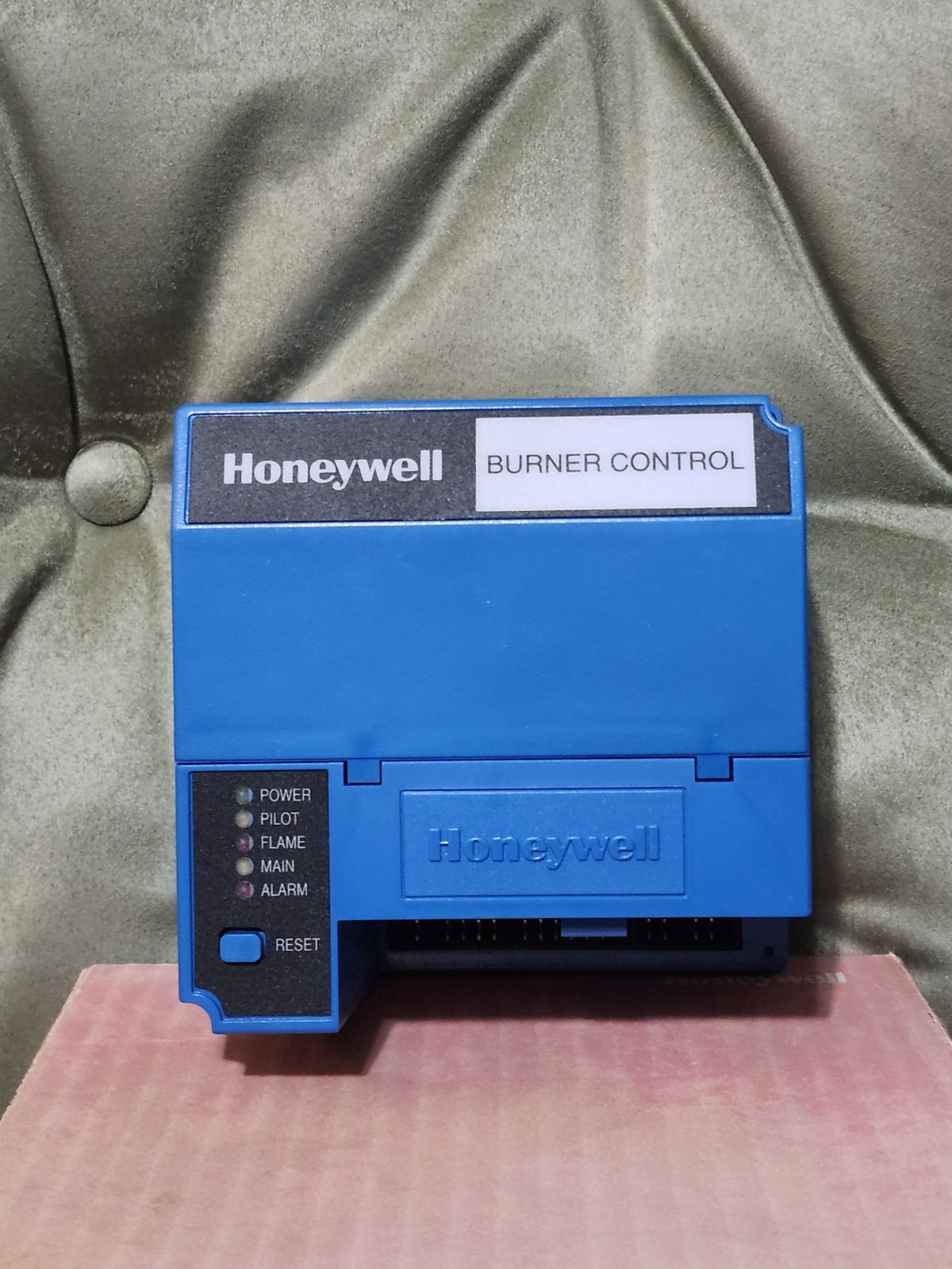 Honeywell RM7890A1015 On-Off Primary Burner Control