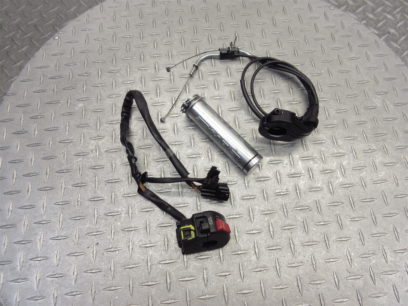 2004 04-05 Kawasaki ZX10R ZX1000 ZX1000D ZX10 Right Switch Throttle Cable OEM