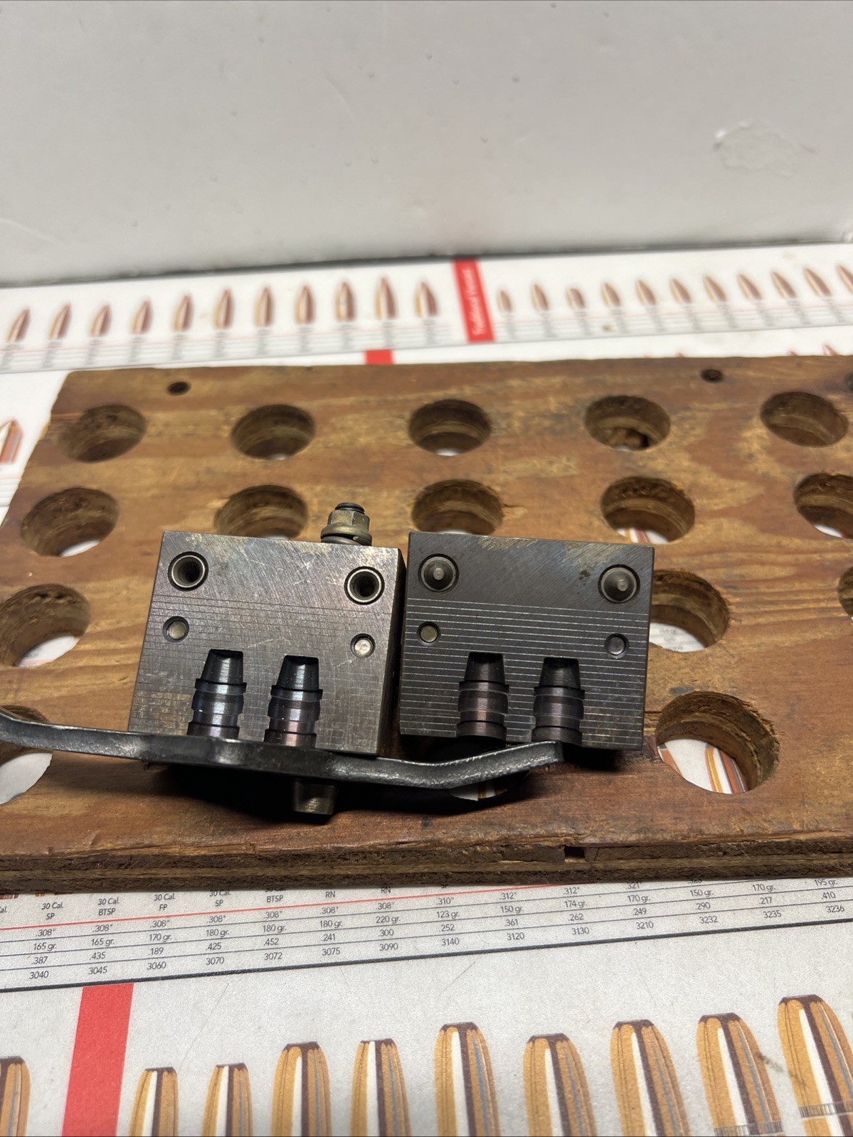 MAGMA ENGINEERING BULLET MOLD , 38/148-SWC-FB TWO CAVITY