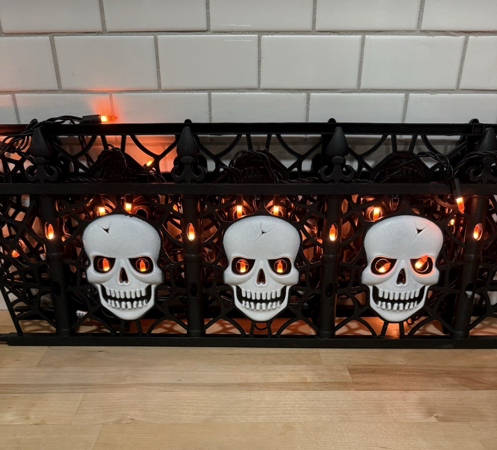 Big Lots Halloween Lit Fence Creepy Skulls