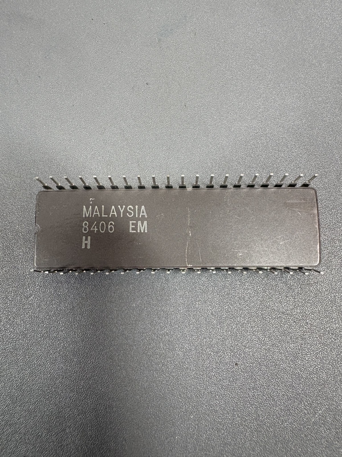 Intel D8086 Vintage CPU Processor 16-bit DIP 40 Malaysia 8406 Collectible