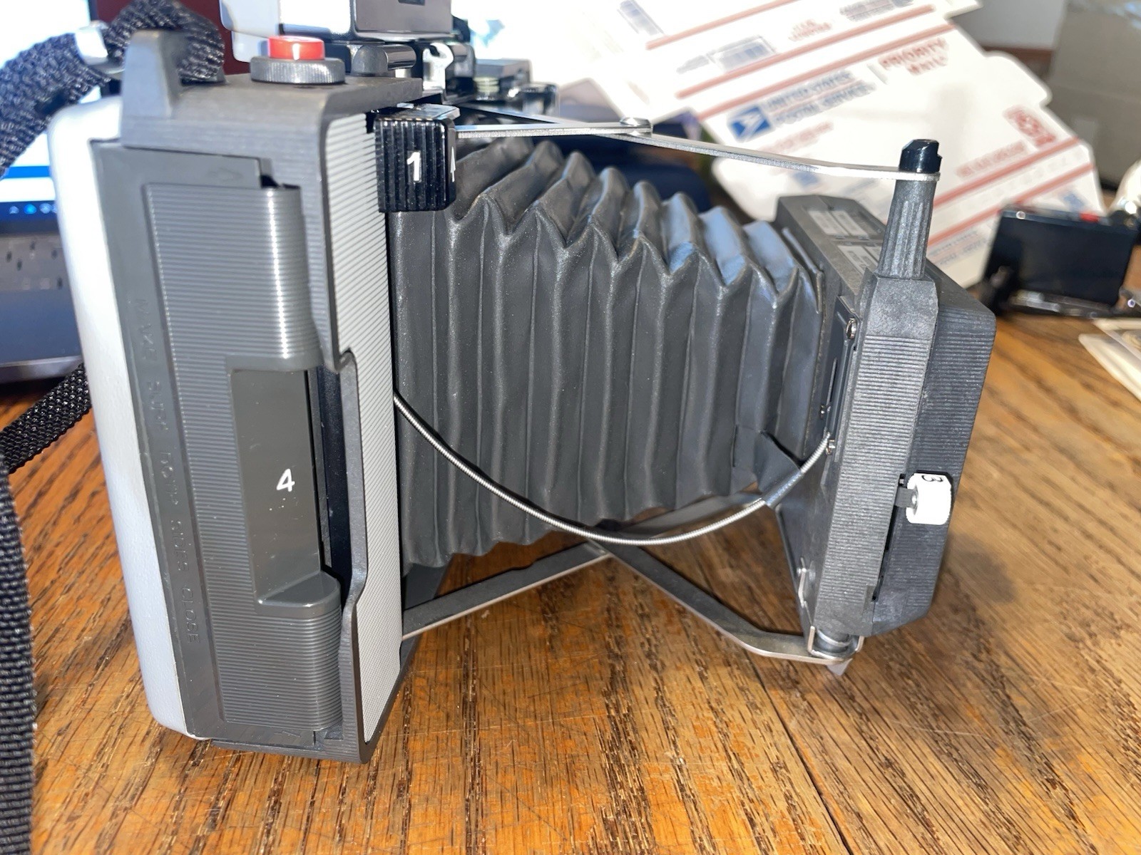 Vintage Polaroid 230 Automatic Land Camera Accessories flash GR8T cond untested