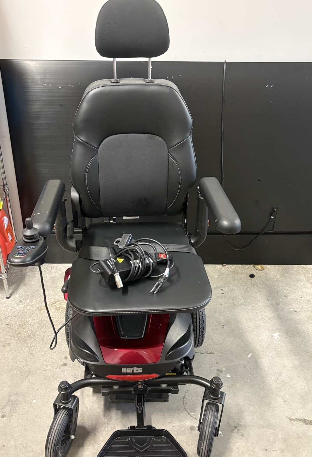 Merits Dualer Powerchair 4-Wheel Electric/Battery red Black w/ Charger, Headrest