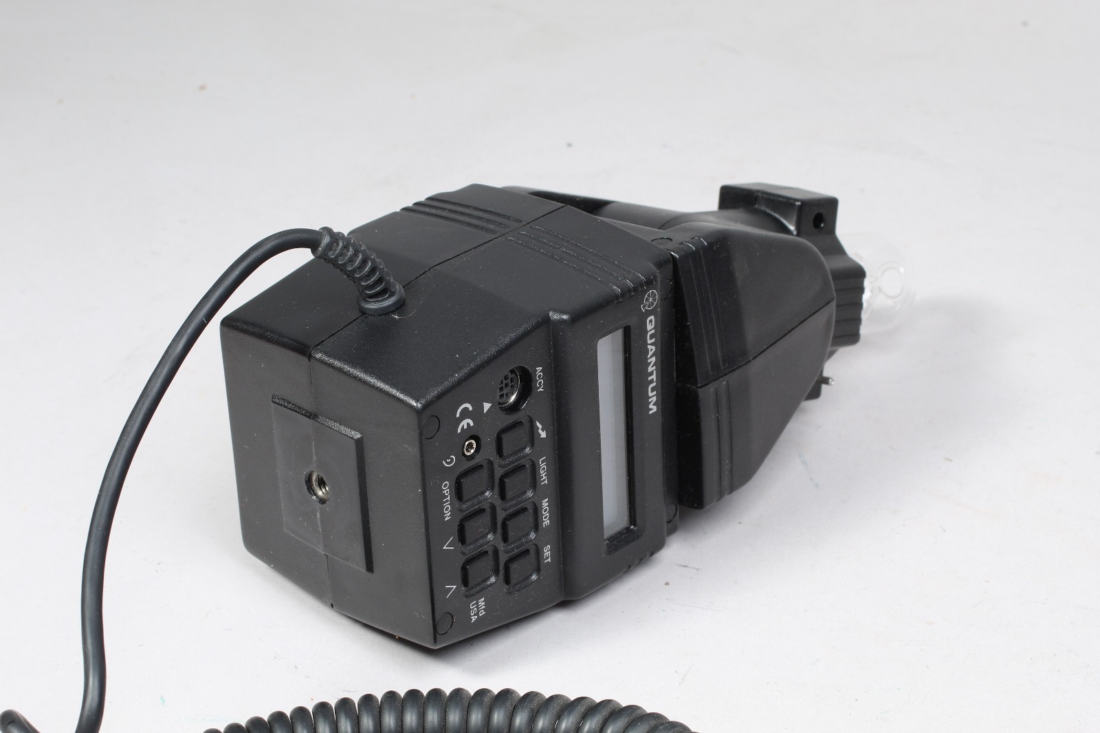 QUANTUM Q FLASH T2 W BULB CORD SOFT BOX REFLECTOR & MOUNT BRACKET TESTED WORKS
