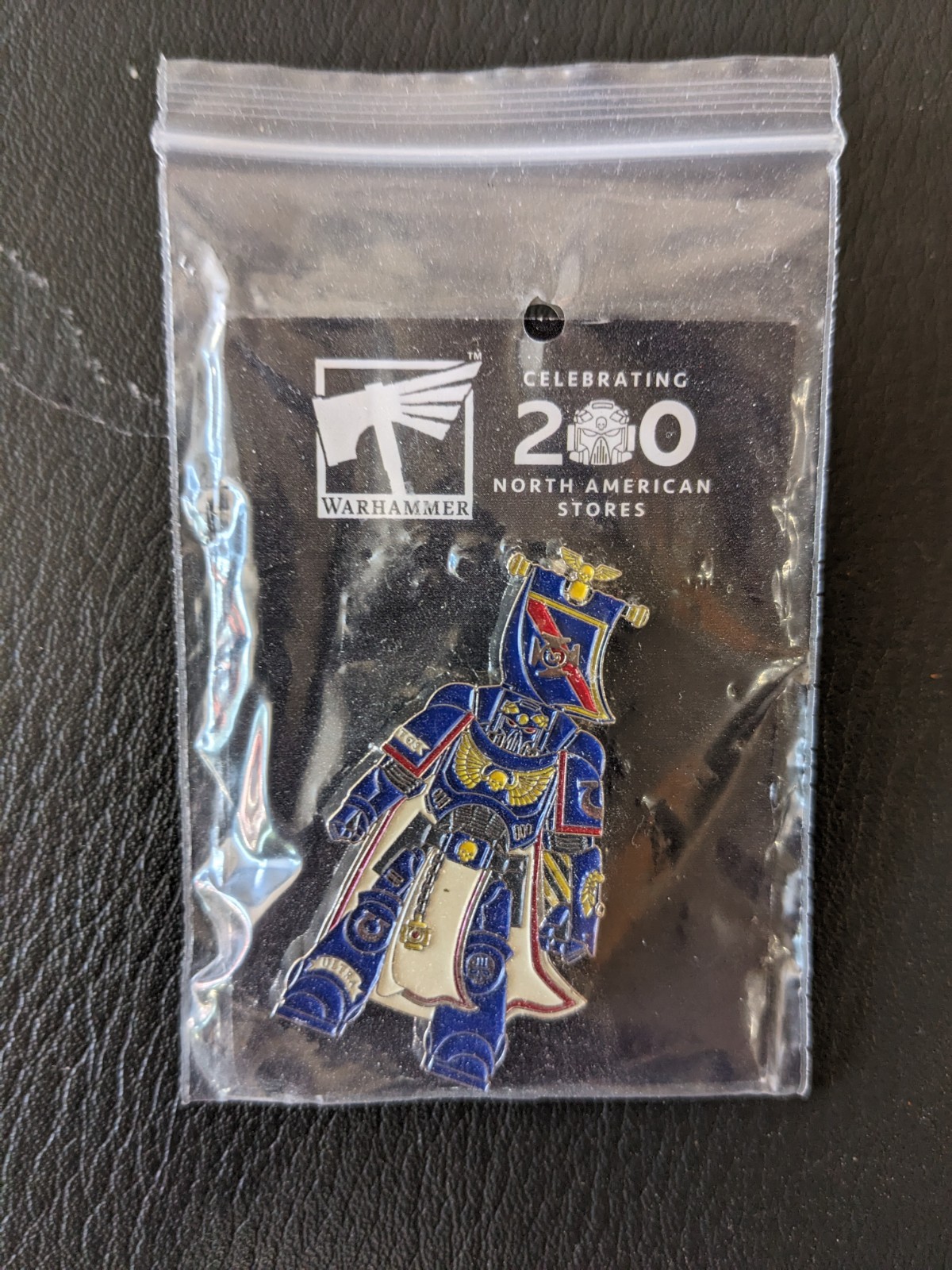Warhammer 40k Space Marines Captain Centos Pin 200 Store Celebration (pin only)