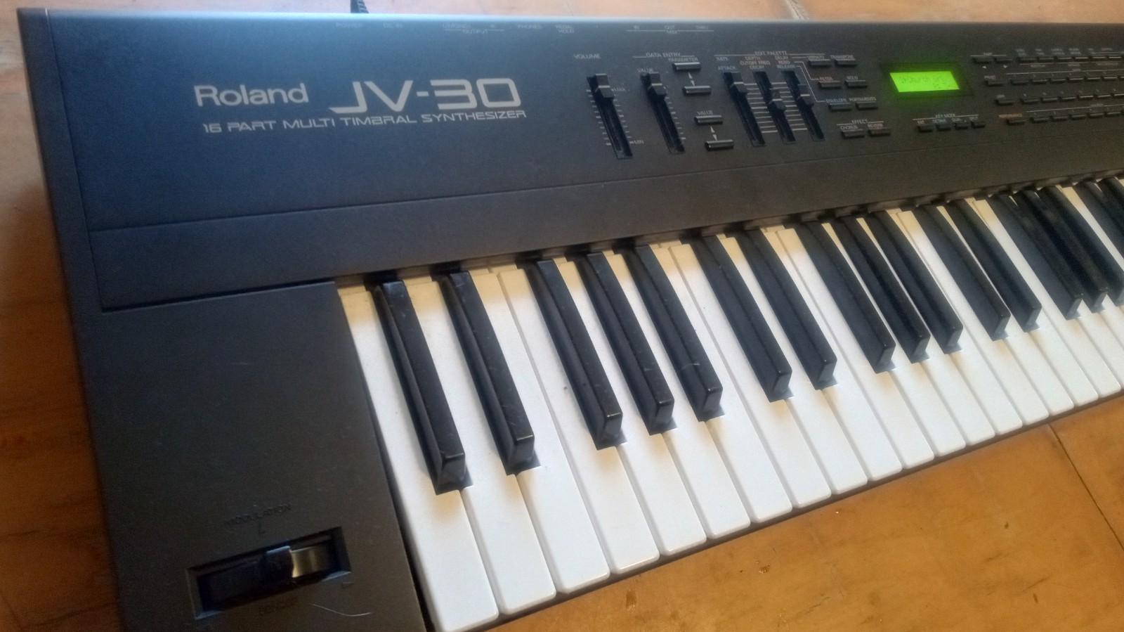 Roland JV-30 Keyboard Synth 61-Key JV Series Tested Working Clean USA