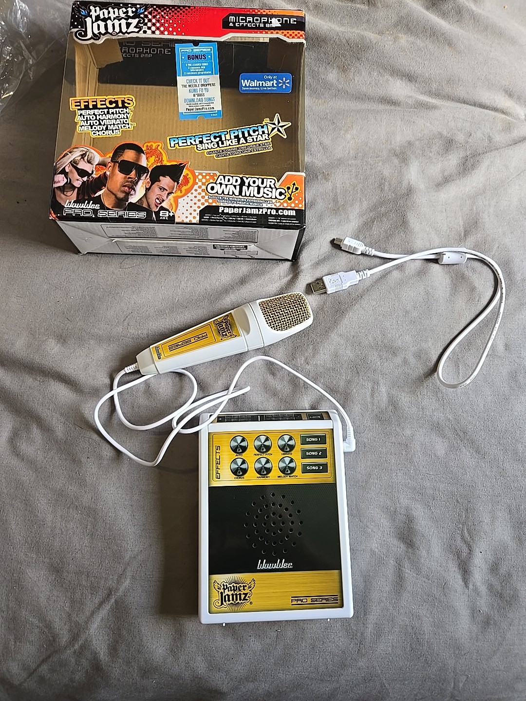 Paper Jamz Microphone And Effects Amp