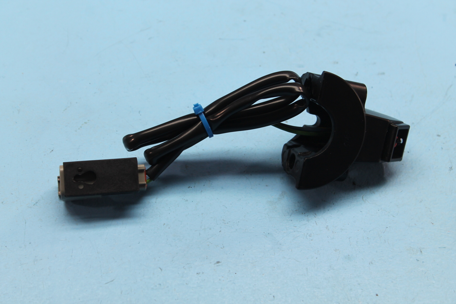 1280 95 HARLEY-DAVIDSON ELECTRA GLIDE PTT INTERCOM CB SWITCH CLUTCH PERCH CLAMP