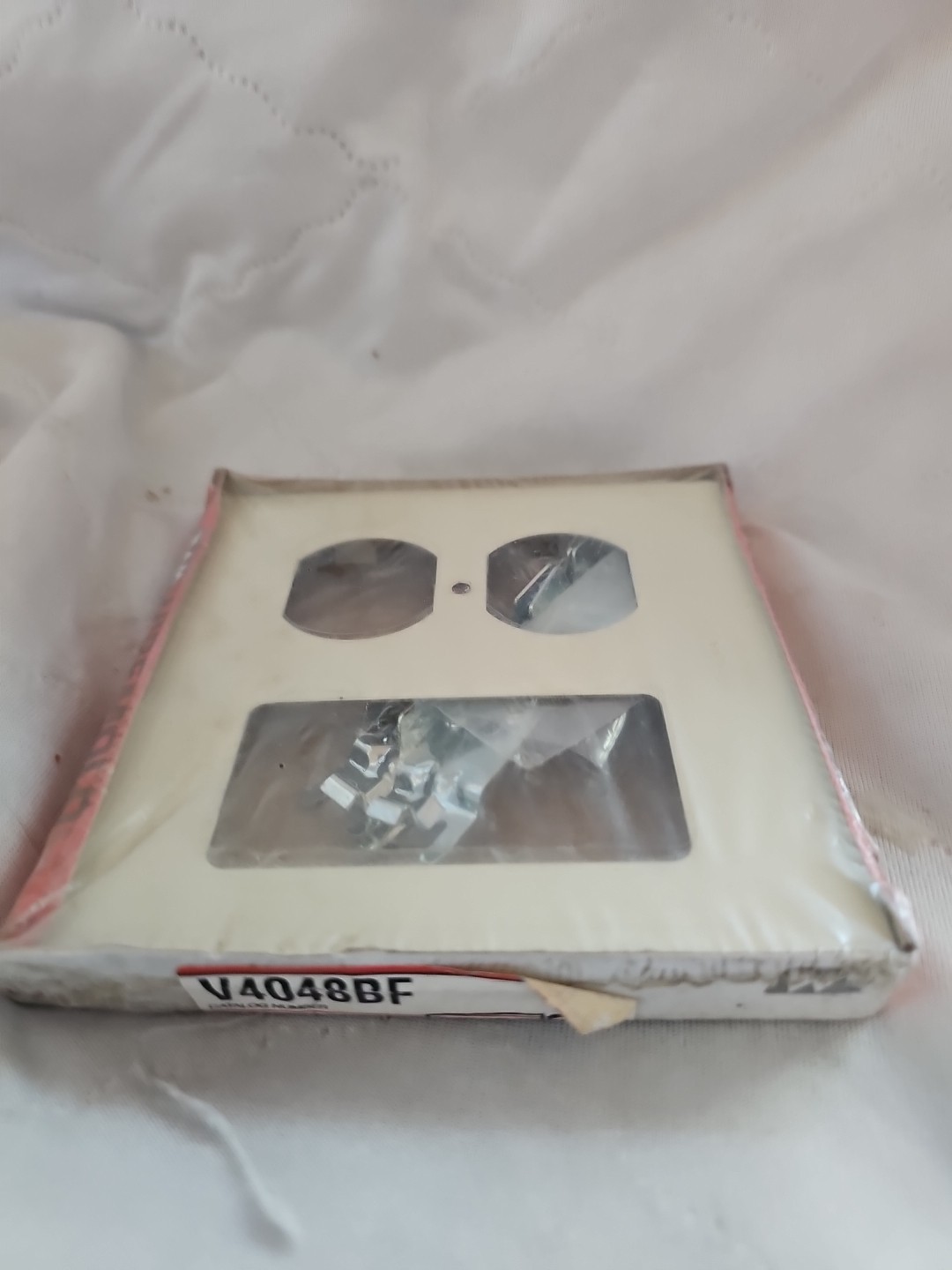 (1) NEW Wiremold Duplex Communication Plate V4048BF IVORY