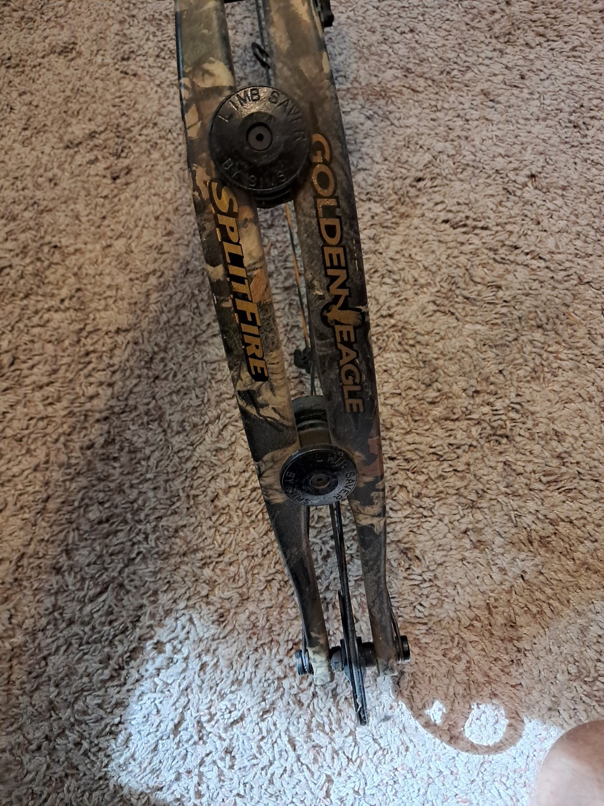 Golden Eagle SplitFire Right Hand Compound Bow 90lb / 29" Draw Length