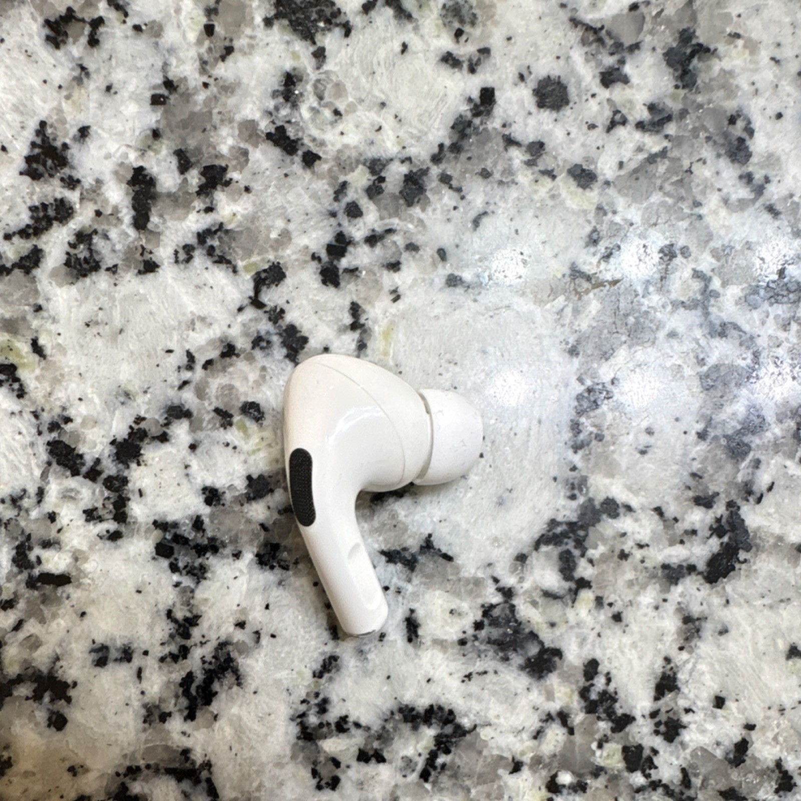 Right Apple AirPod Pro 1st Generation White Canal Earbud Bluetooth Replacement