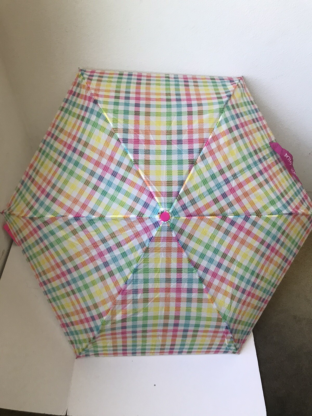 BETSEY JOHNSON MULTICOLORED  RAINBOW GINGHAM COMPACT  AUTO OPEN UMBRELLA NWT