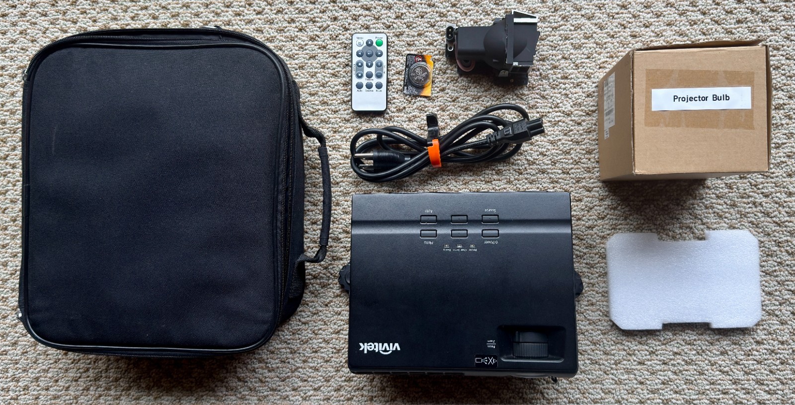 Vivitek D330WX Projector BUNDLE Custom Mic Stand Mount, Remote, Case & NEW Bulb