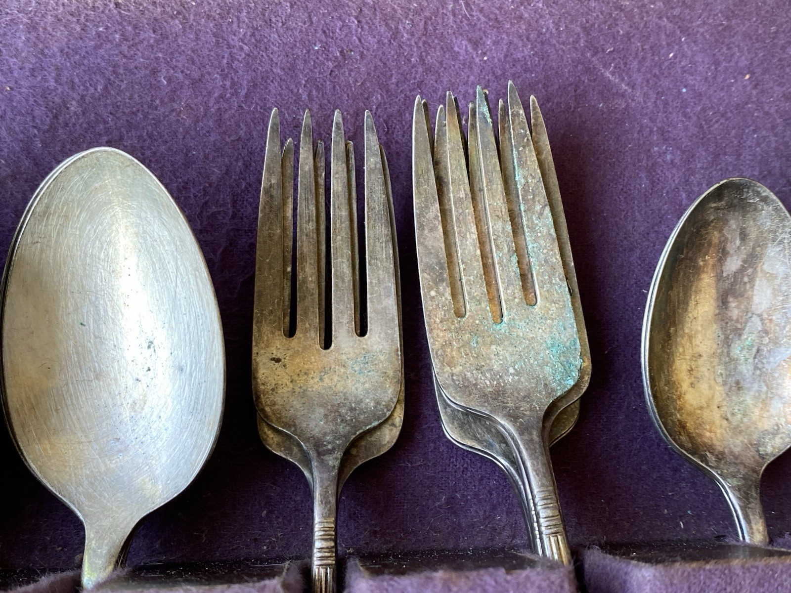 Harmony House Maytime AA+ Silverplate Flatware Set 47pc w/ Case