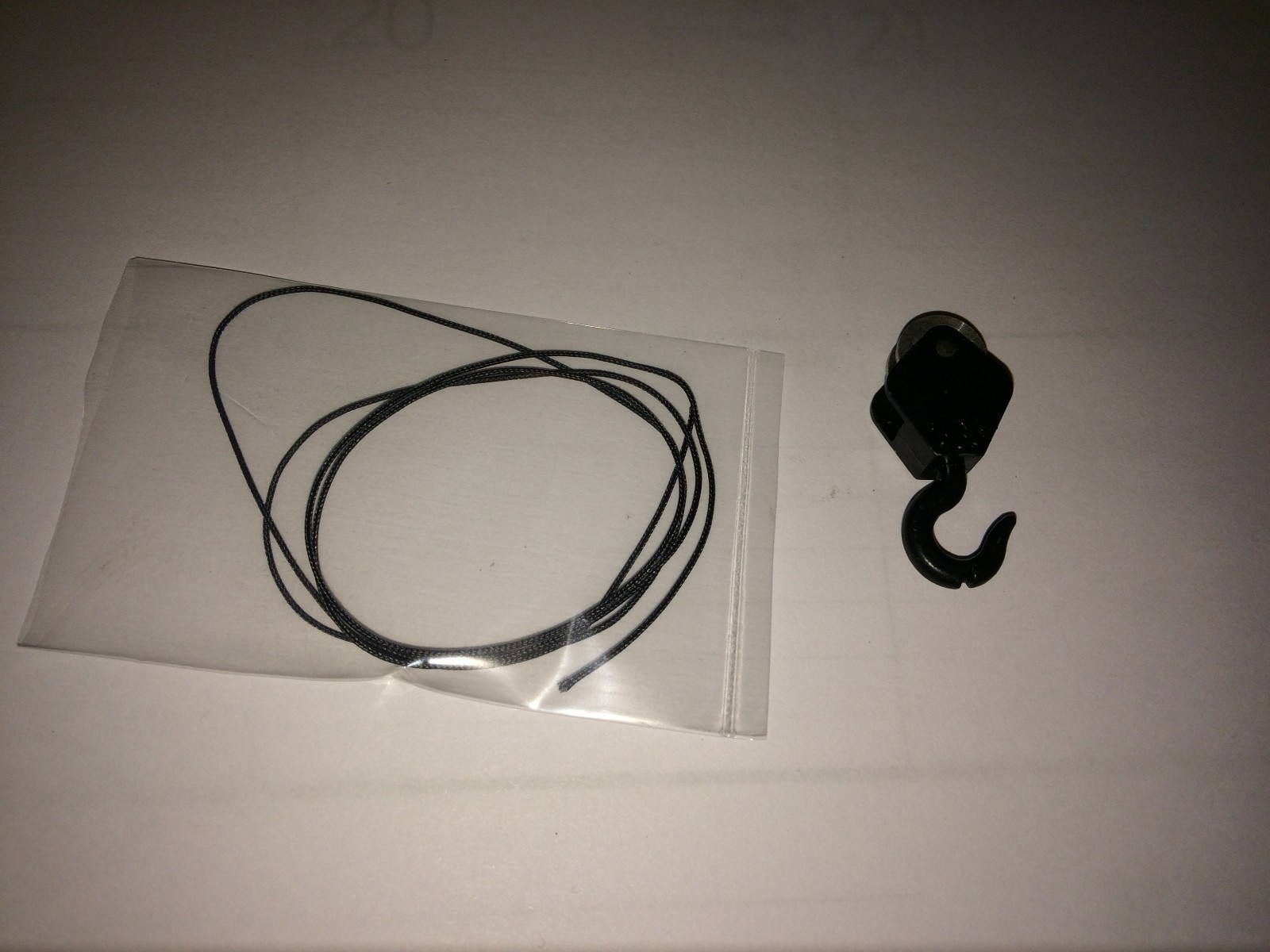 LIONEL PART , 6560-13 SRAIGHT CRANE HOOK , WITH CORD , 2460 6460 6560