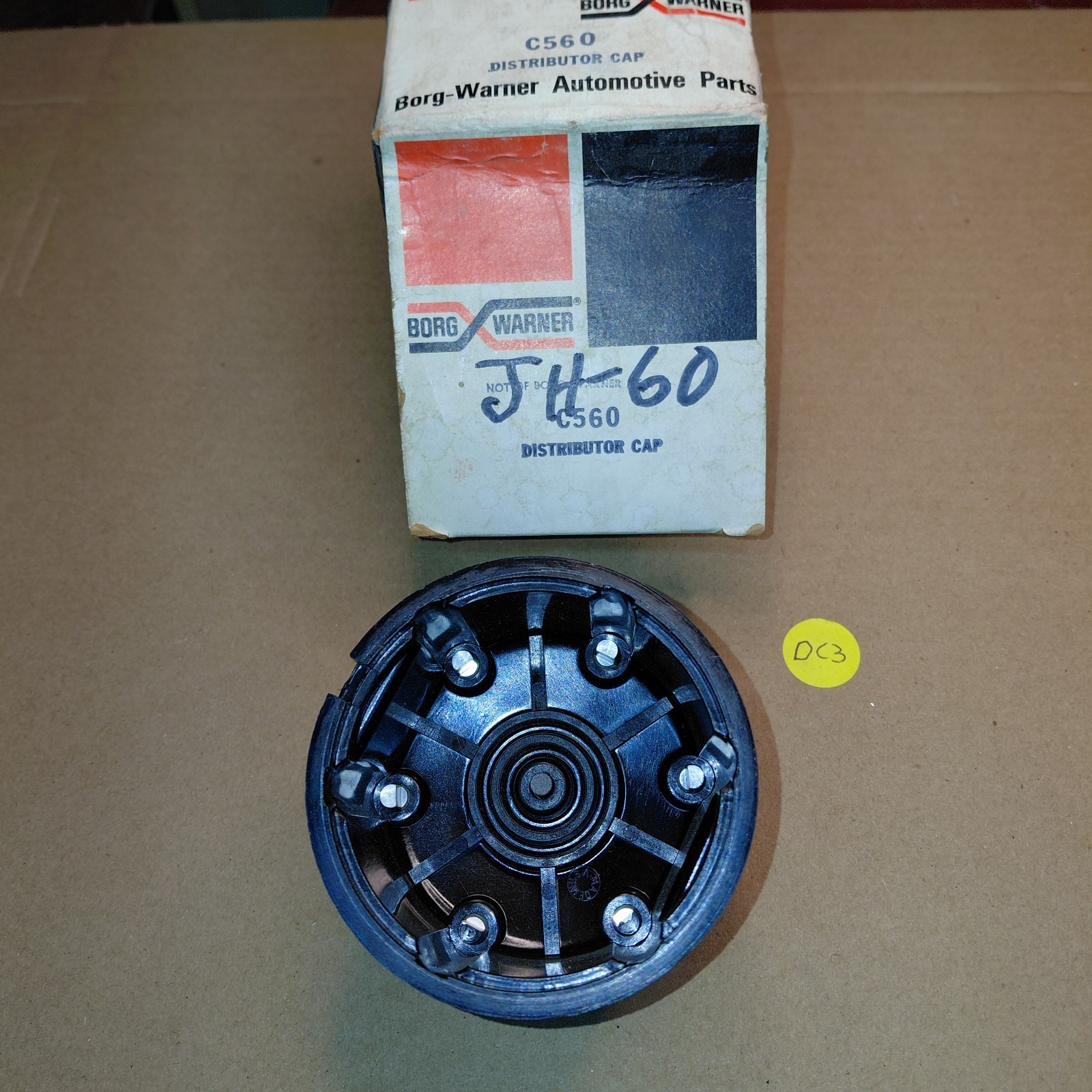 New Borg Warner Distributor Cap C560