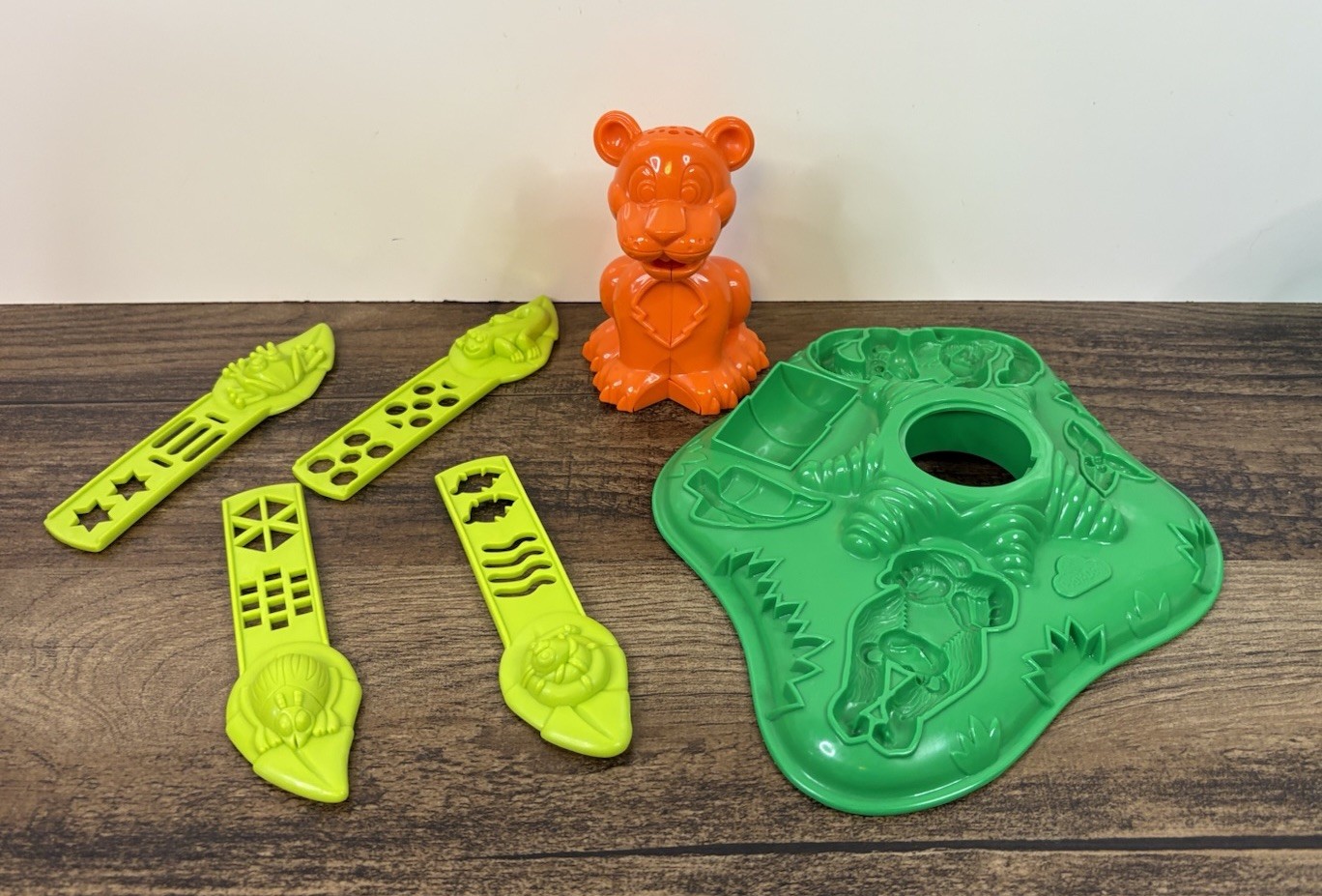 Vintage Play Doh Jungle Playset Replacement Pieces Tiger Tree Base