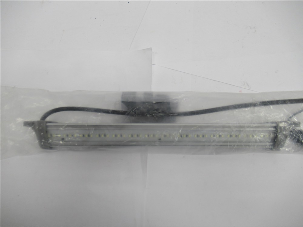 Maxxima M84420-E-X , 13" Undercarriage Surface Mount Light