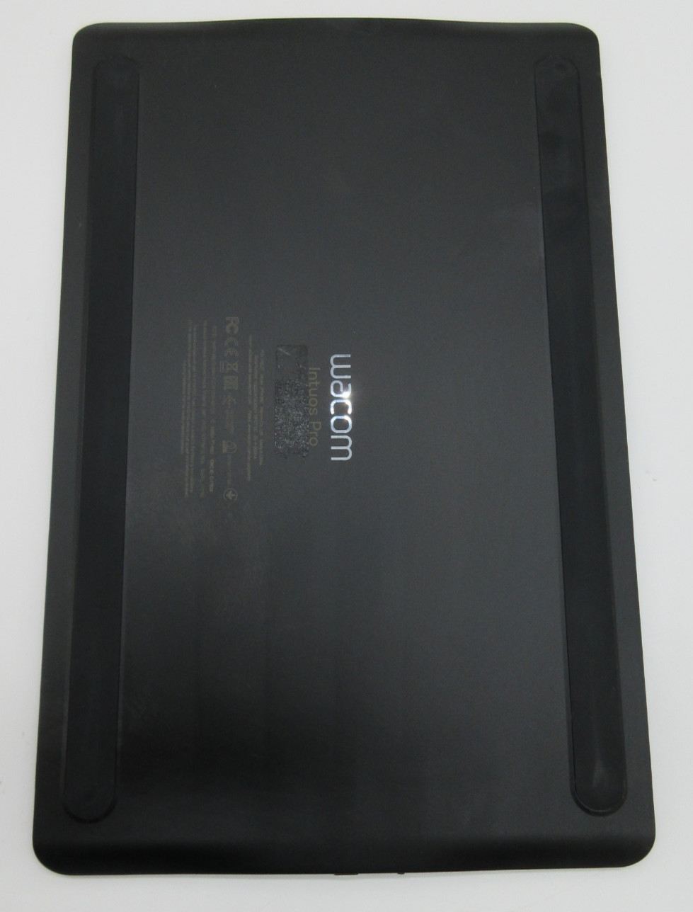 Wacom PTH660 Intuos Pro Graphic Tablet