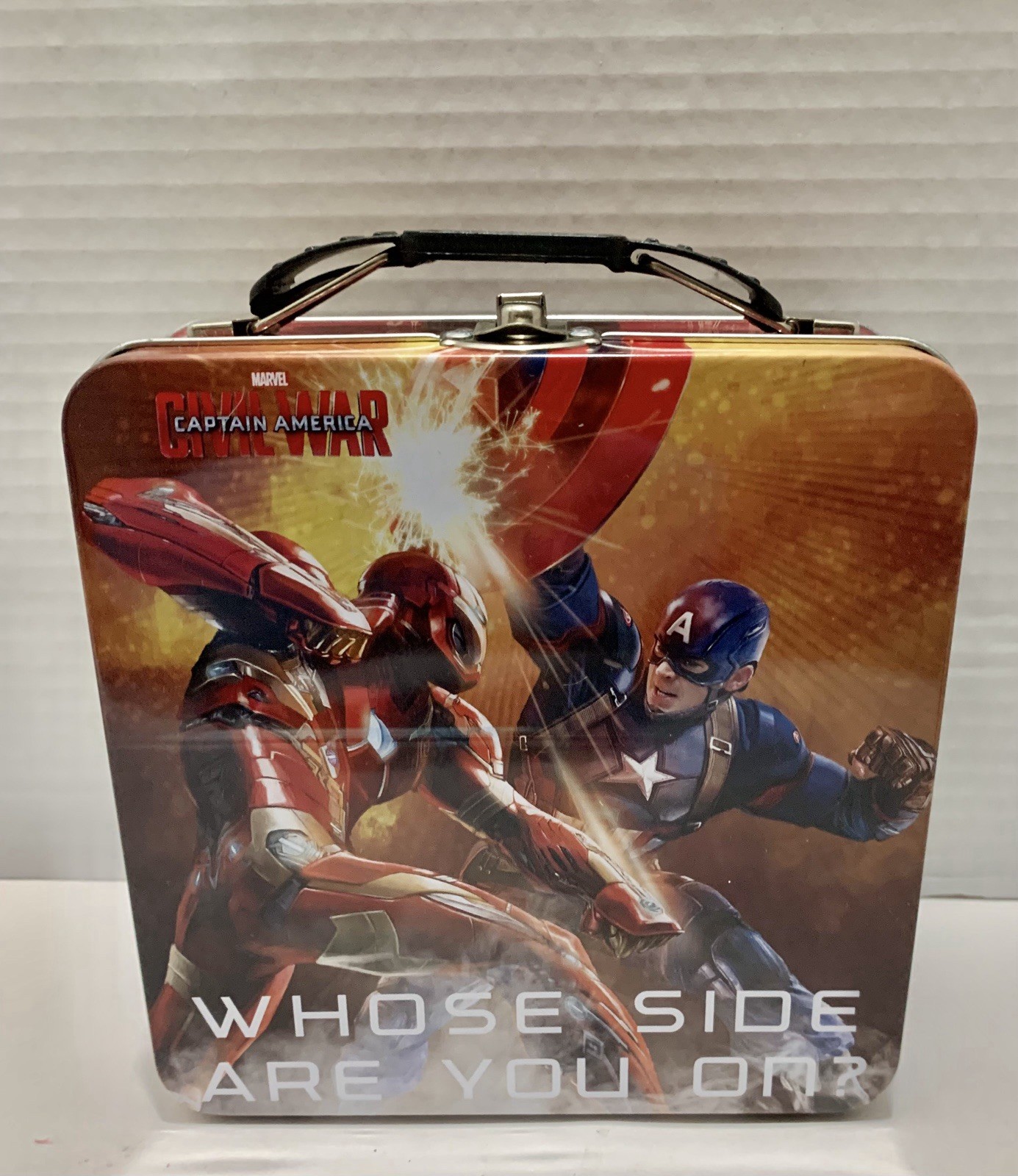 Civil War Captain America vs Iron Man Carry All Tin 6 in x 6 in. Lunch Or Cars