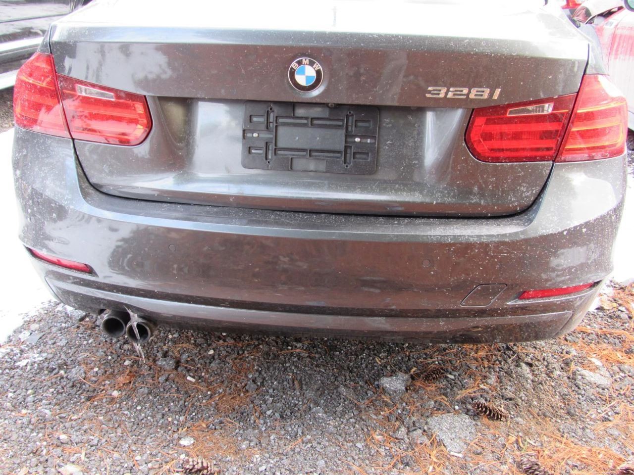 328I 2015 Glove Box 1023210