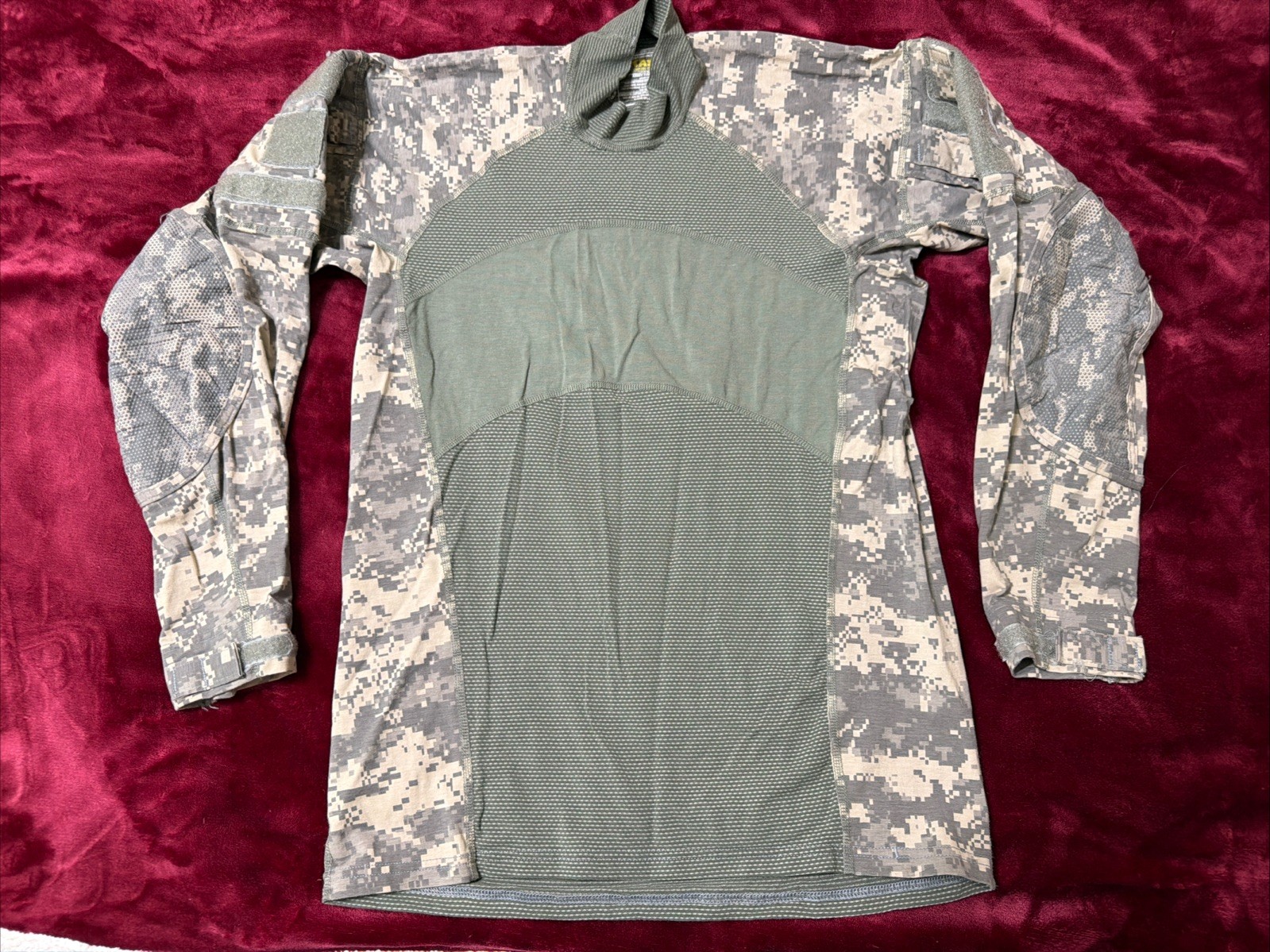 US Army Combat Shirt UCP Size Medium Massif Grey-ACU Great Condition