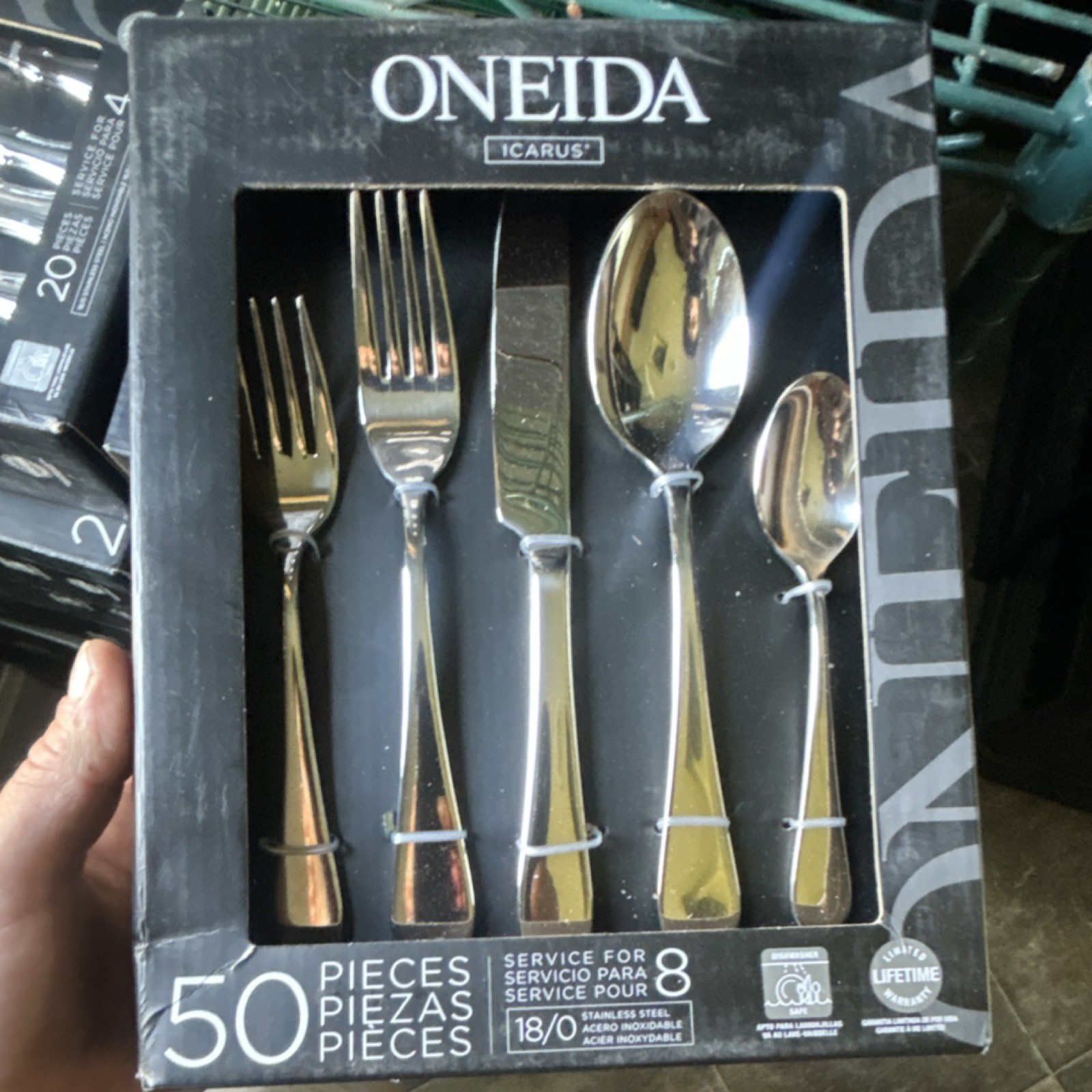 ONEIDA Icarus 50-Piece Stainless Steel Flatware Set, Service for 8
