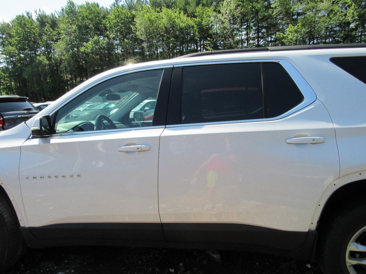 TRAVERSE 2020 Glove Box 1057194