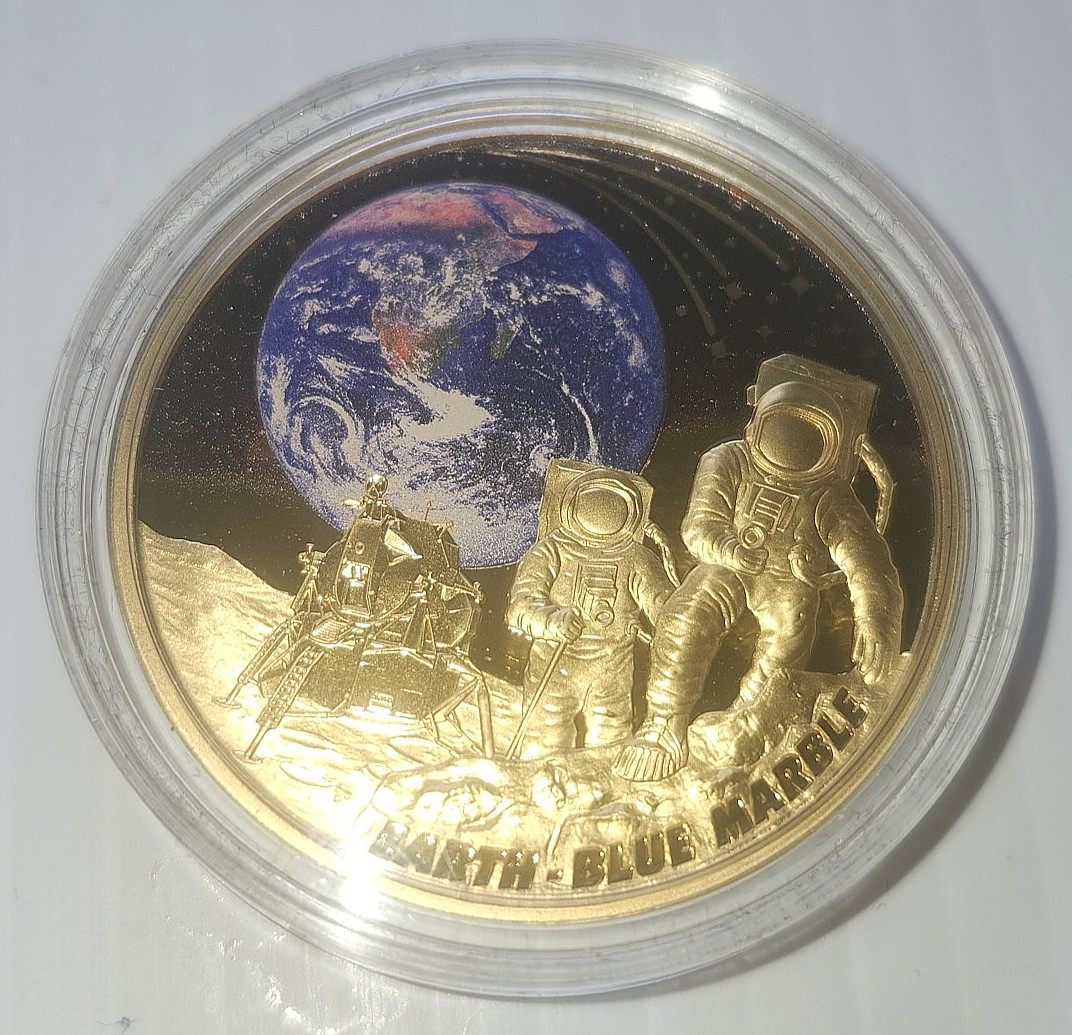 2022 $100 Niue Earth BLUE MARBLE Apollo 17 Moon 1oz Gold