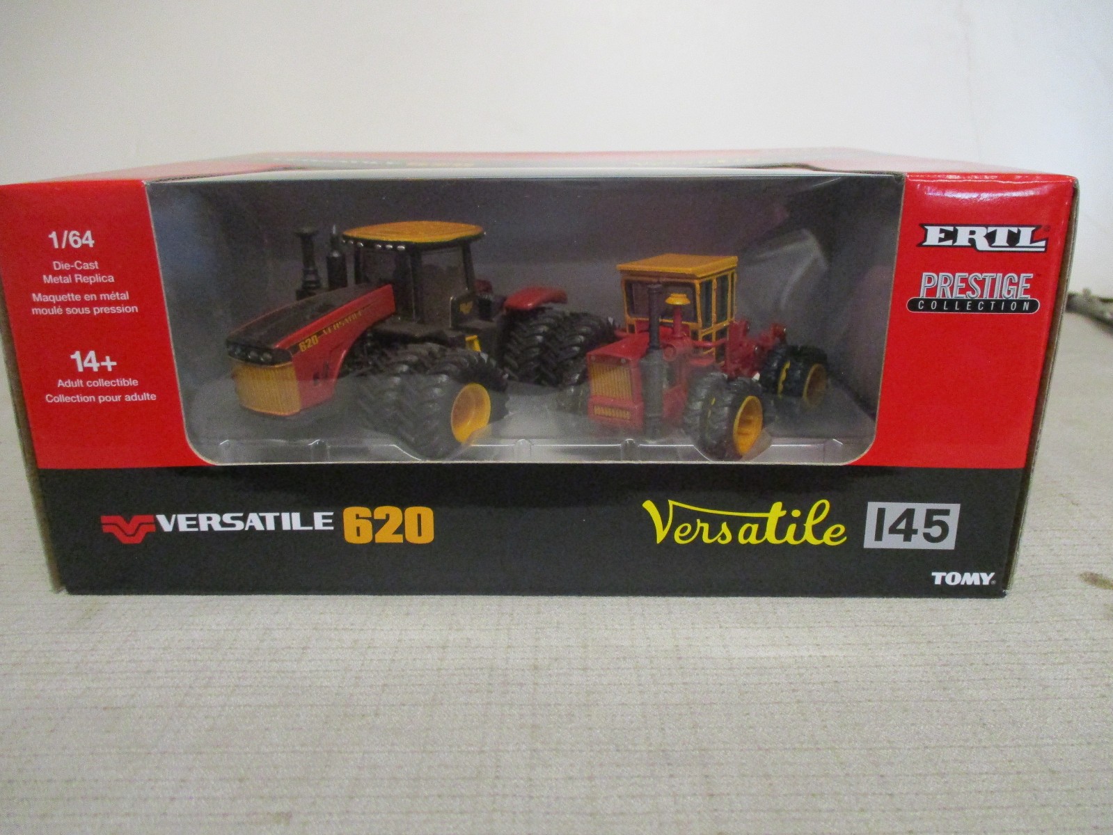 Dusty Chase Unit Versatile Models 145 & 620 4WD Tractor Toy Set, 1/64 Scale NIB