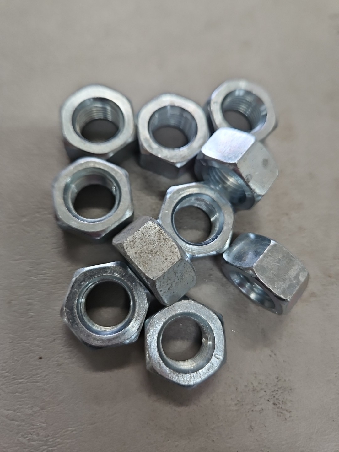9/16"-18 Finished Hex Nuts Zinc Plated Steel Grade 2 Qty 10