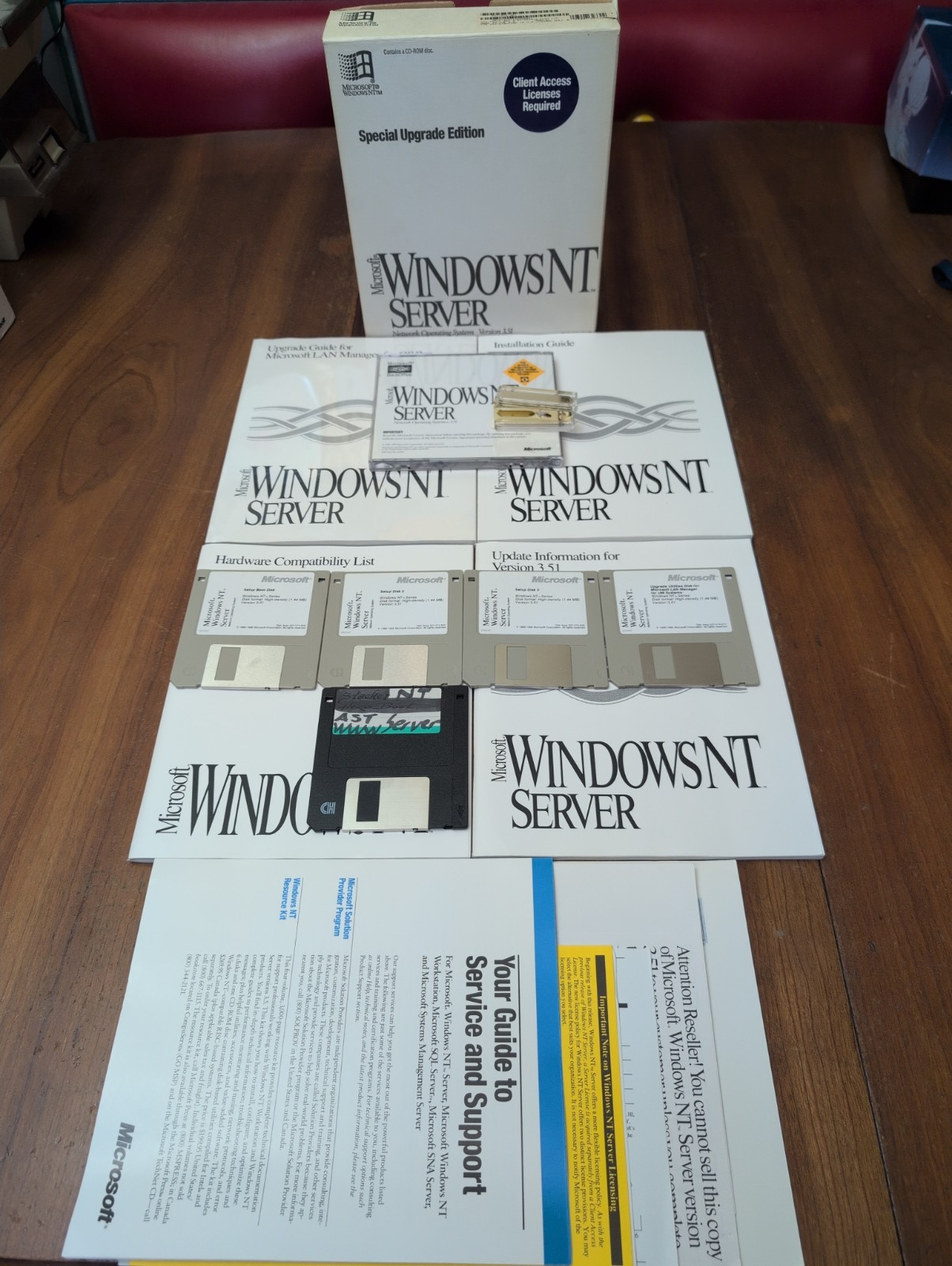 Microsoft Windows NT Server 3.51 Special Upgrade Edition Box 1995 3.5 No CD