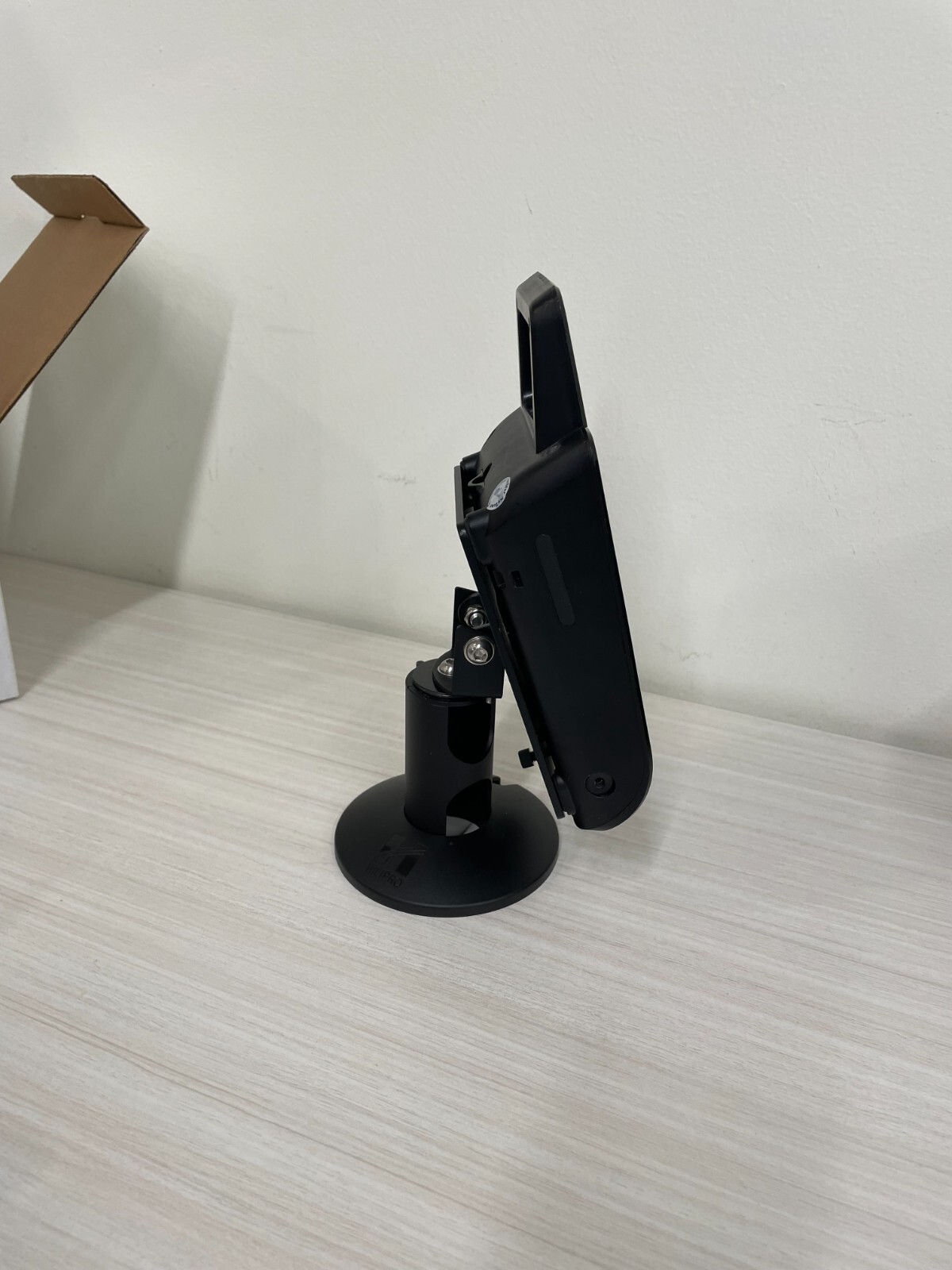 Pax Q30 Stand - Tilts/Swivels - Countertop
