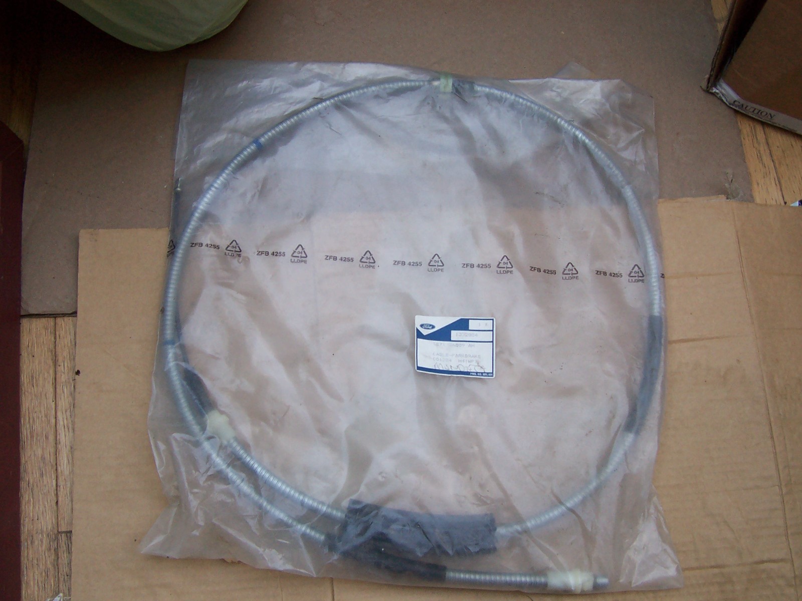 New Genuine Handbrake Cable for Ford Mondeo III IV 1332884 NOS. ST 200 Titanium