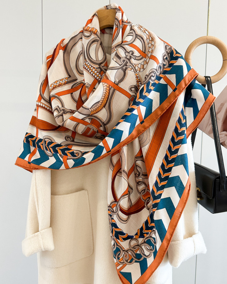 70% Cashmere 30% Silk Shawl 135X135cm Scarf Double Face harness chain Print Wrap