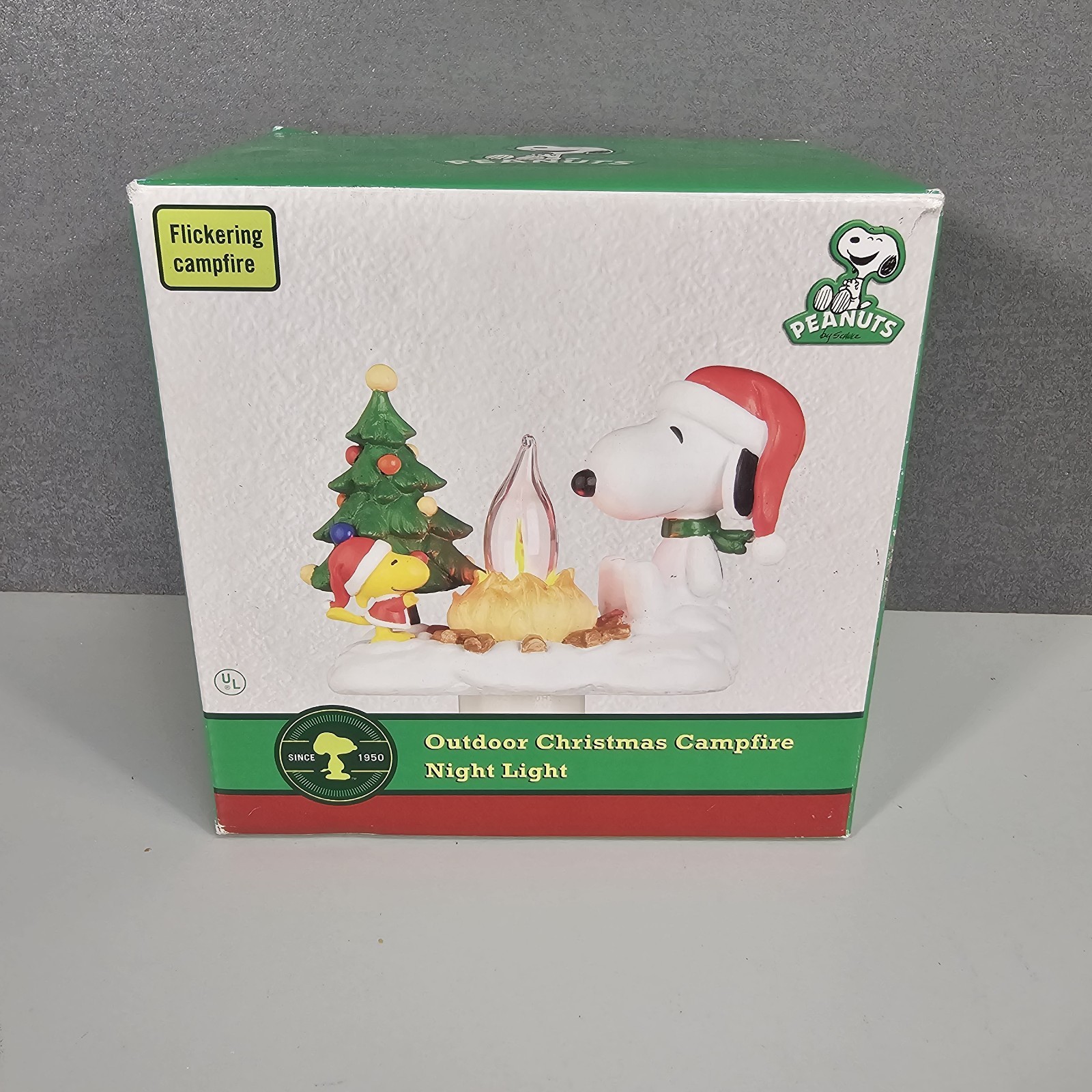 New Peanuts Snoopy & Woodstock Christmas Tree Flickering Campfire Night Light