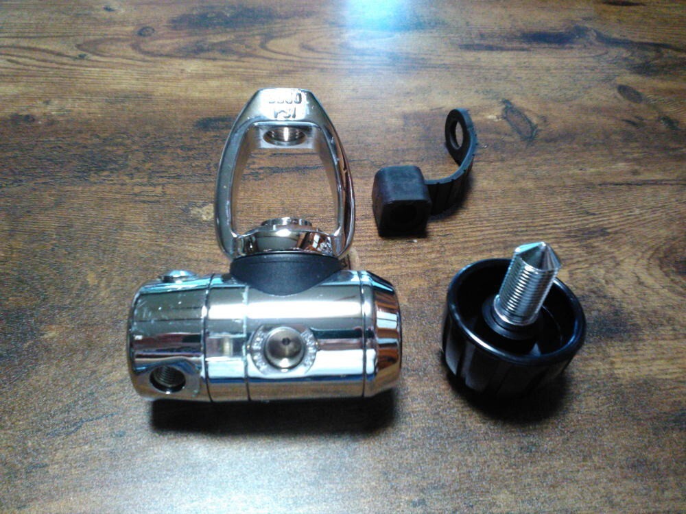 BEUCHAT VS-10 ADJUSTABLE / 941372 SCUBA DIVING REGULATOR.