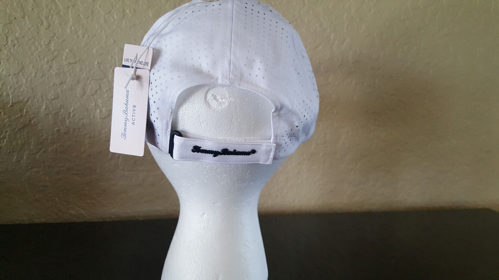 Tommy Bahama UNISEX Golf Hat Snapback Golf Blue Flag Hat White.