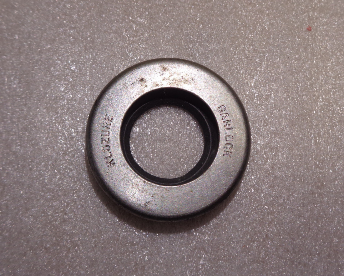 GARLOCK AIRCRAFT KLOZURE SHAFT SEAL 63X141 / 5330-00-177-3840 NEW