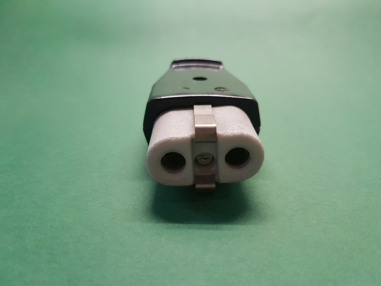 Hot device plug black ceramic GDR protective contact power plug device plug