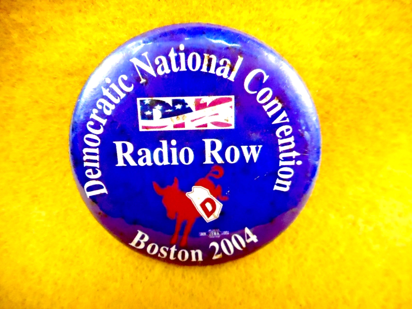 2004 Boston Mass  Official Democratic Convention Pinback Button Radio Row