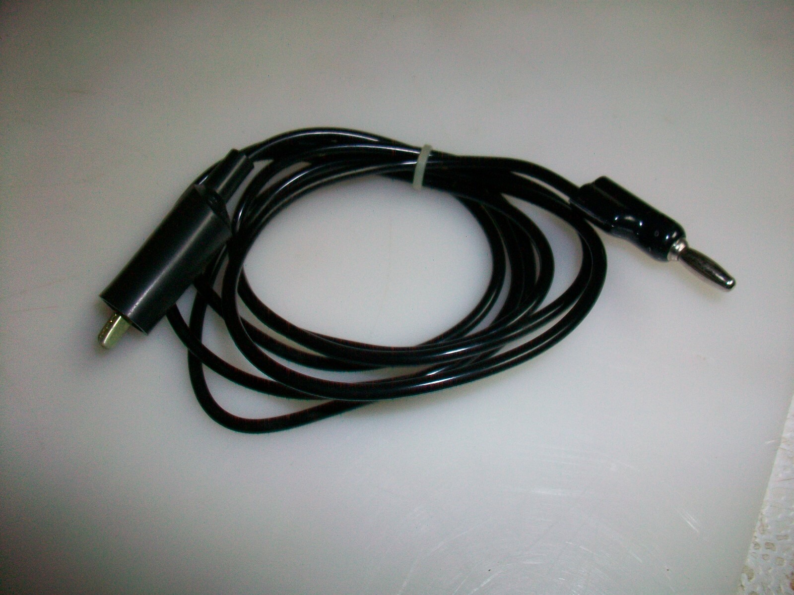 LOT OF 5- 60" BLACK TEST LEADS /w BANANA PLUG & ALLIGATOR CLIP 6625-00-933-7407