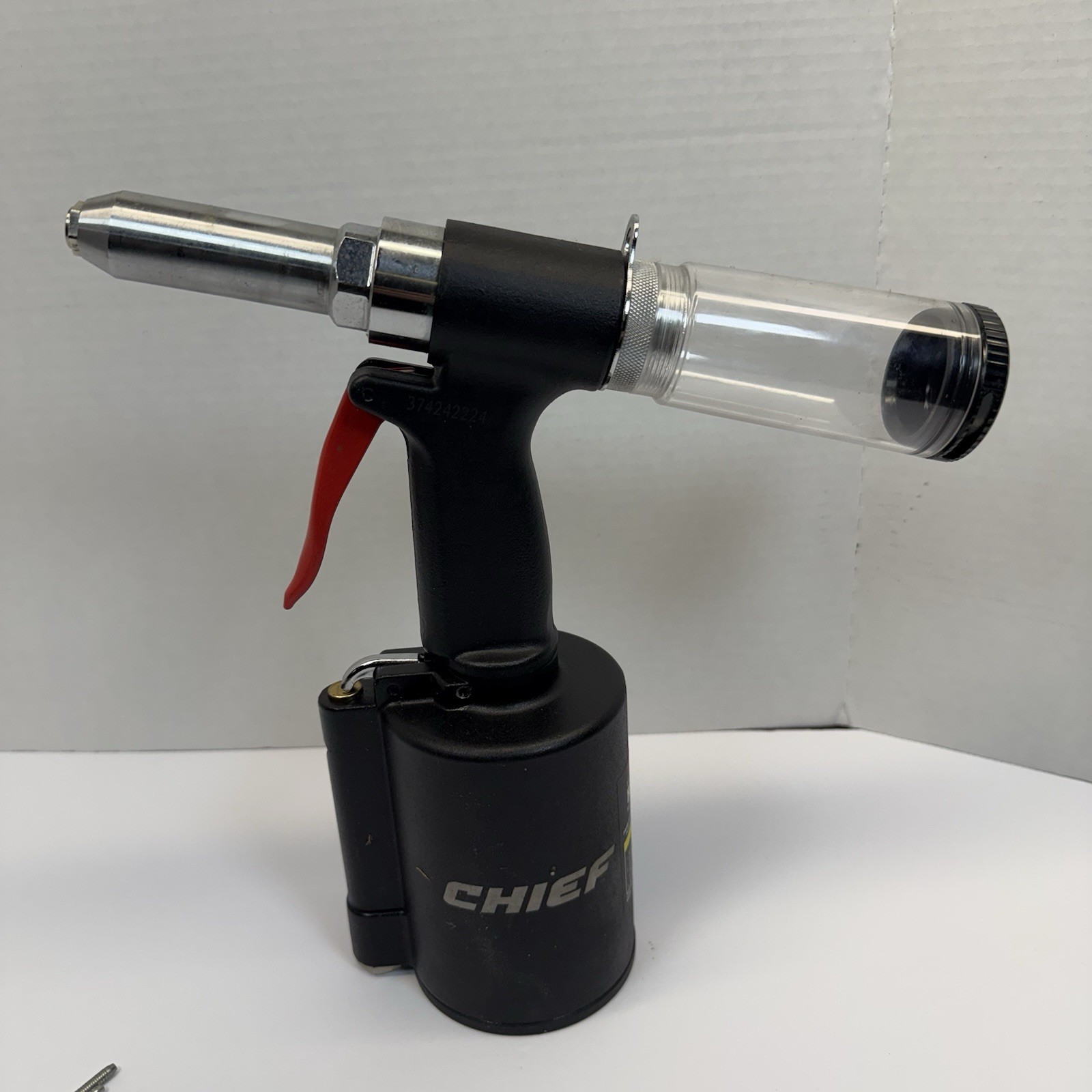 Chief Professional 1/4 Air Hydraulic Riveter EUC