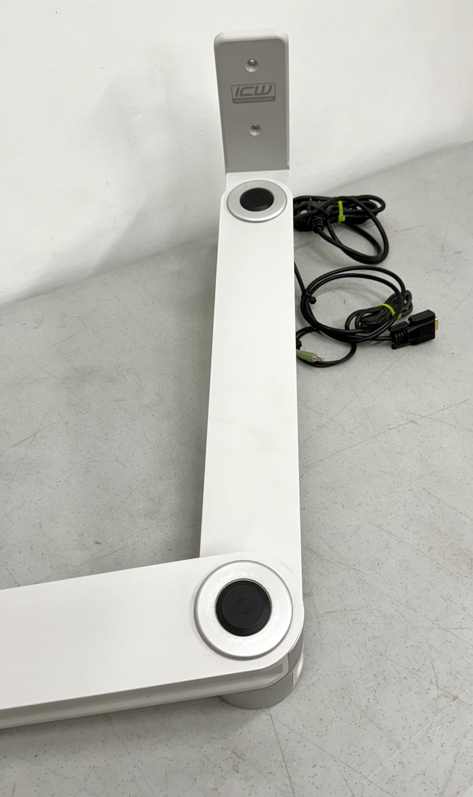 ICW Elite 5220 Double-Arm Wall Mount For LCD Displays