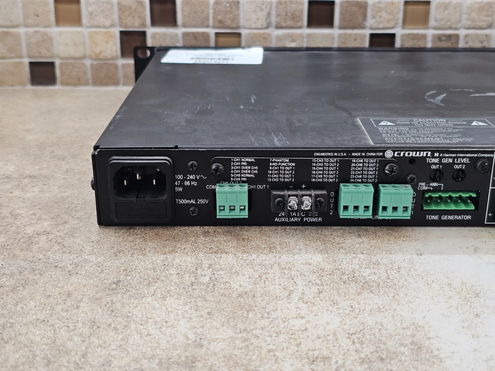 Crown 28M Eight Input Two Output Pre-Amplifier Mixer G28M
