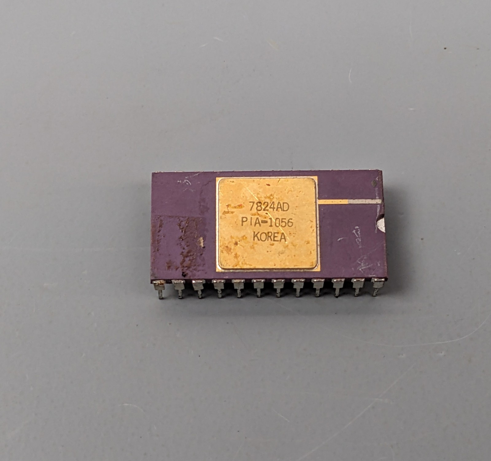 PIA-1056 Purple Gold VTG IC