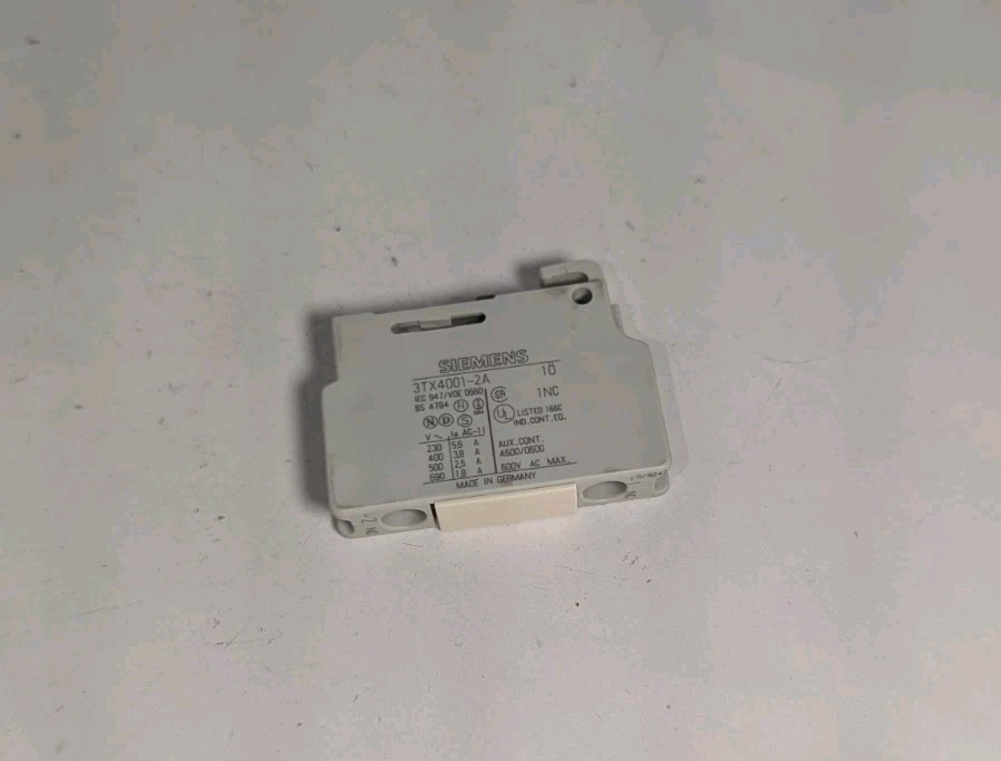 NEW GENUINE SIEMENS 3TX4001-2A AUXILIARY CONTACT BLOCK